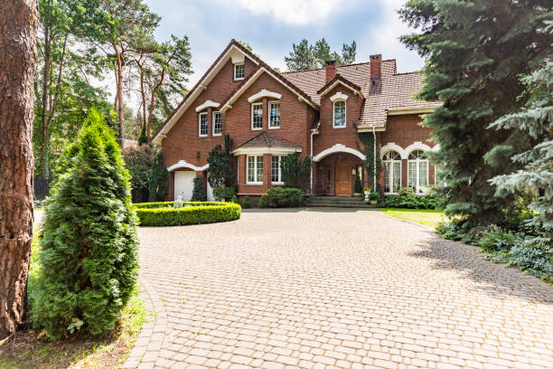 Best Driveway Pavers Near Me  in Nashvle, IL
